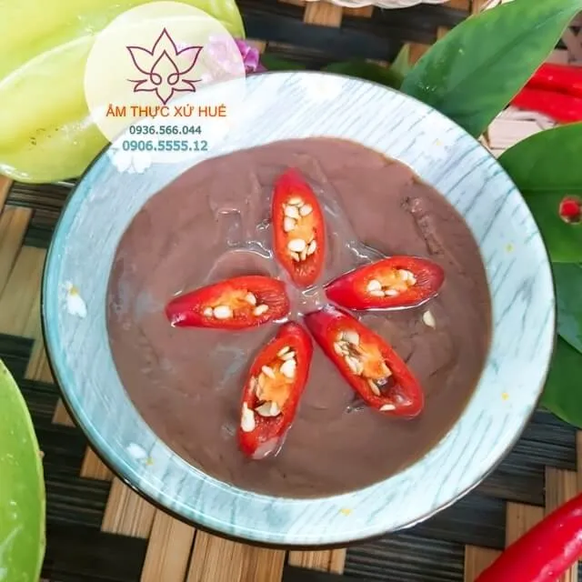 mắm ruốc là linh hồn khi nấu bún bò và bánh canh huế