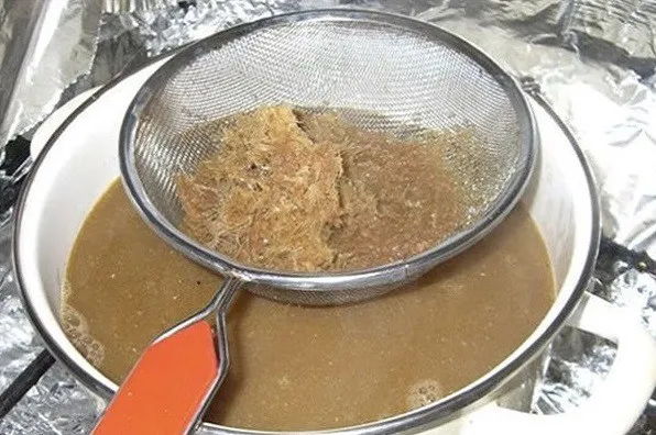 Chuẩn bị cà tím, hành, tỏi, sả và các loại rau ăn kèm