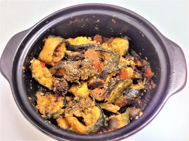 Cách Nấu Cá Trê Kho Nghệ Thơm Ngon Đậm Đà Chuẩn Vị Đồng Quê