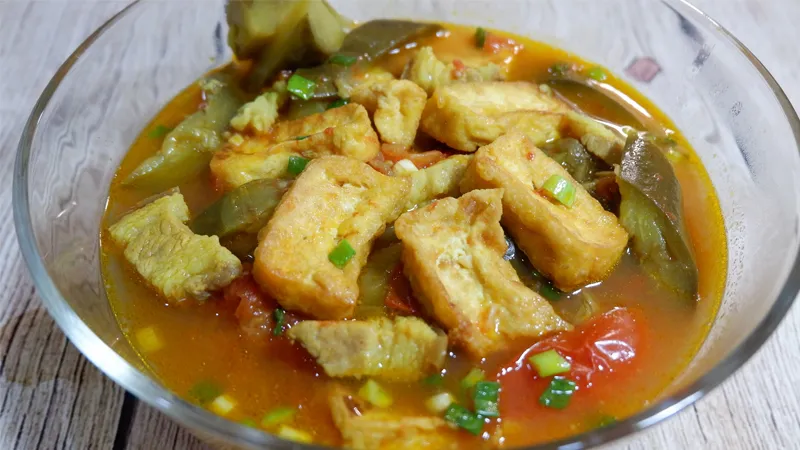 Món canh cà tím đậu phụ