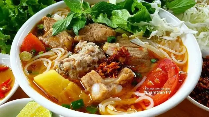 Bí quyết làm thịt viên dai ngon giúp món canh rau ngót cho bà đẻ thêm hấp dẫn