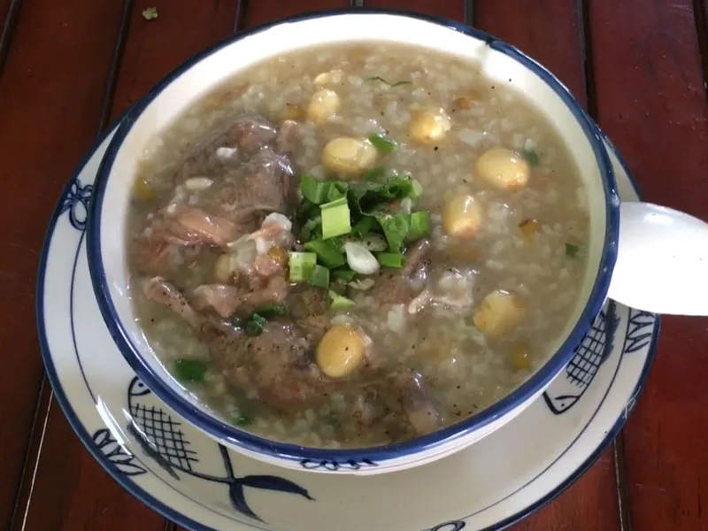 Cháo bồ câu hạt sen bổ dưỡng