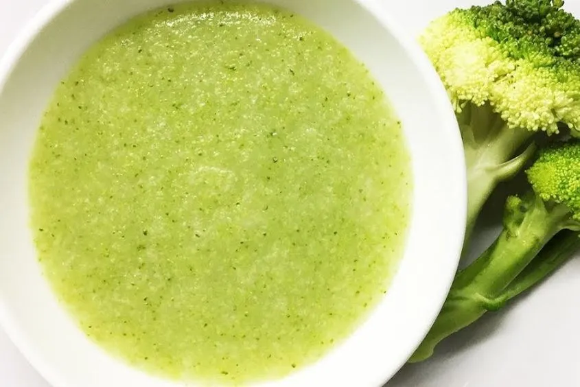 Cháo bông cải xanh thịt heo cho bé