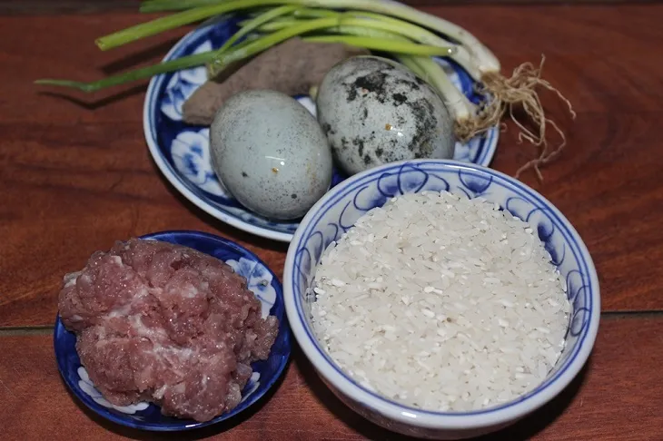 Các nguyên liệu nấu cháo thịt heo trứng bắc thảo