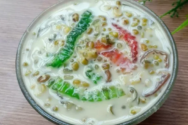 Thưởng thức món chè chuối đậu xanh thanh mát cho ngày hè