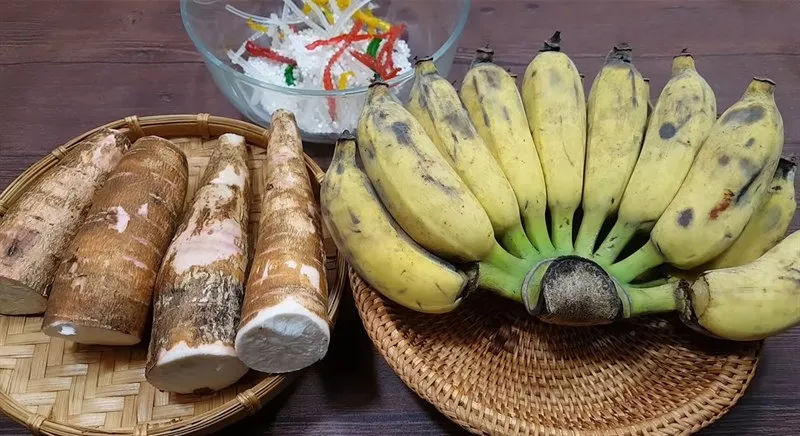 Các nguyên liệu chính chuẩn bị cho cách nấu chè chuối khoai mì