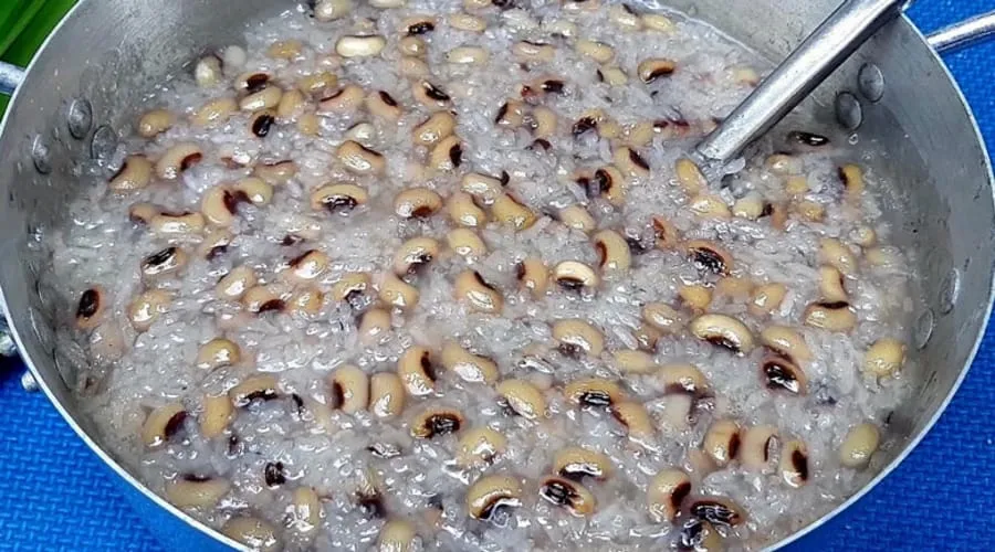 Chè đậu trắng nếp