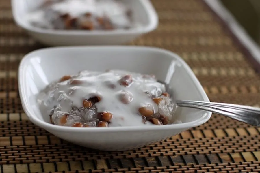 Chè đậu trắng nước cốt dừa