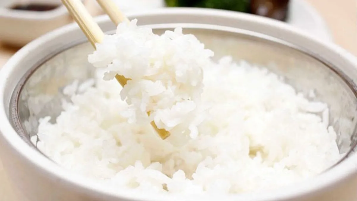 Thành phẩm cơm nấu bằng bếp ga chín đều, dẻo thơm