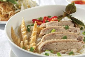 Cách Nấu Ngan Với Măng Tươi: Bí Quyết Thơm Ngon, Đậm Đà Chuẩn Vị Gia Đình