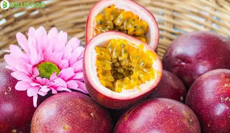 Ruột chanh dây sau khi lấy ra chuẩn bị lọc