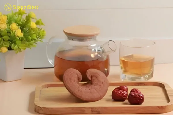 Cách nấu nước nấm linh chi táo đỏ đơn giản dễ làm tại nhà