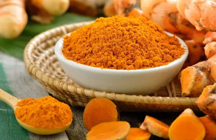 Nghệ tươi và các nguyên liệu đi kèm