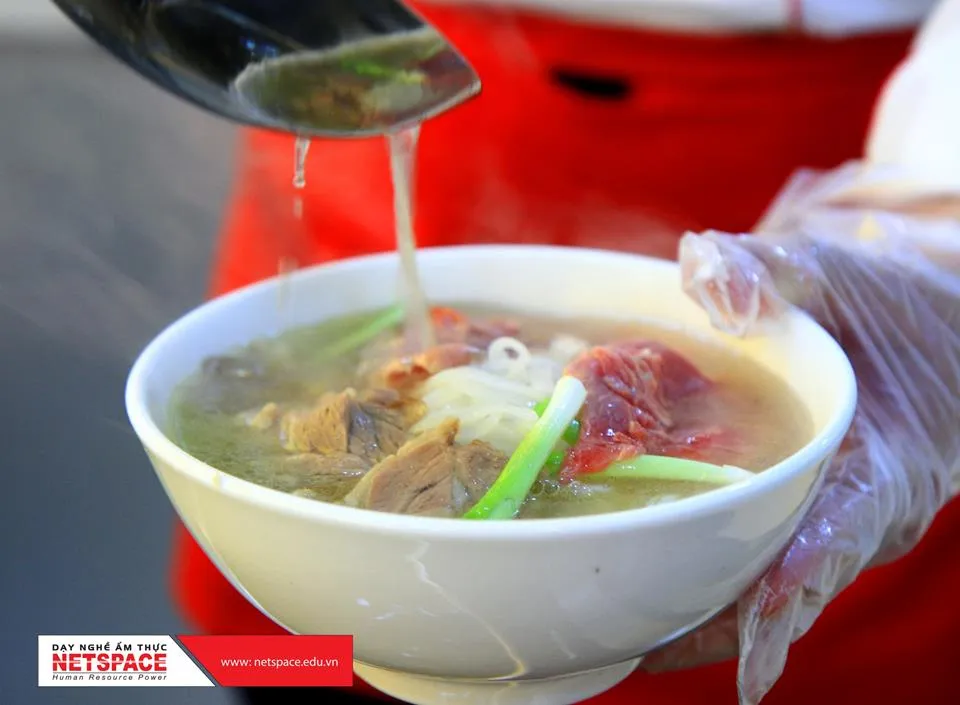 Hướng dẫn kỹ thuật sơ chế xương bò đúng cách để khử mùi hôi hiệu quả