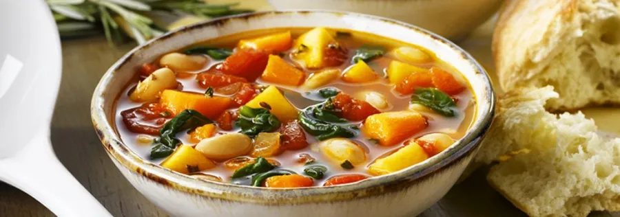 Rau củ và nguyên liệu chế biến súp rau củ chay