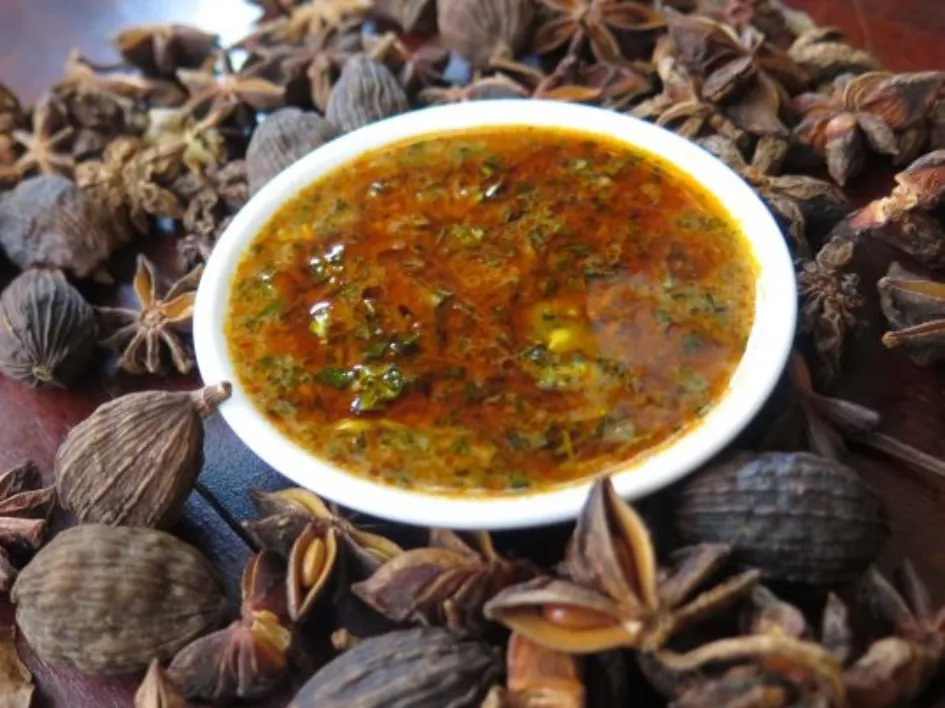 Các loại nước chấm đặc trưng giúp tăng thêm hương vị đậm đà cho món thắng cố