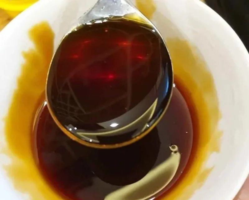 Mật mía Nghệ An có màu vàng óng và độ sánh đặc trưng