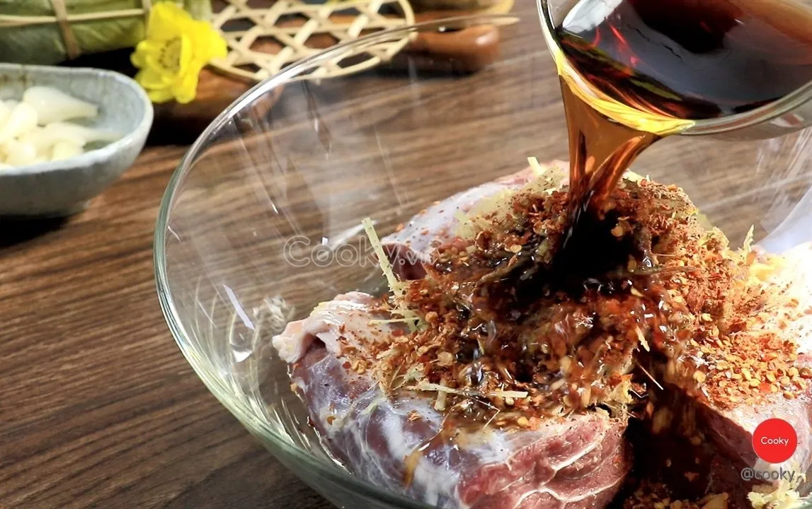 Thịt bò sau khi ướp mật mía sẽ có màu sắc rất đẹp và hấp dẫn