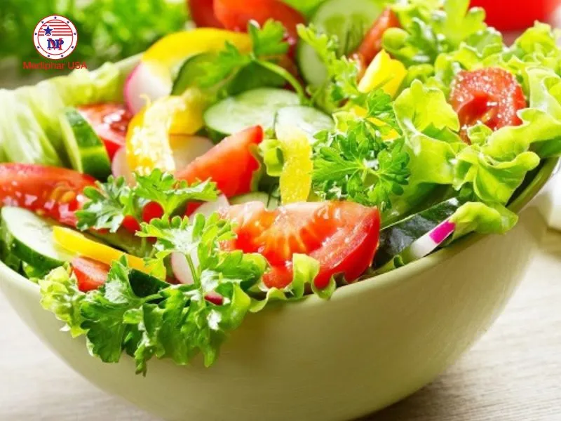 Salad trở nên hấp dẫn hơn với dầu gấc