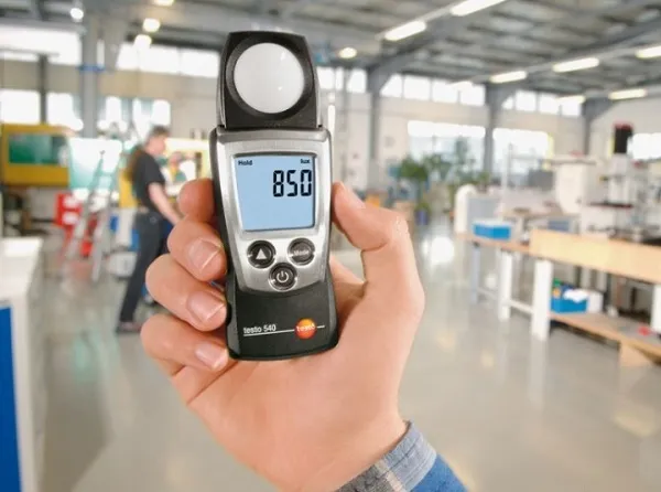 Máy đo cường độ ánh sáng từ thương hiệu Testo