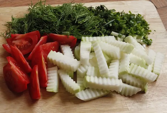 Hướng Dẫn Chi Tiết Cách Thái Su Hào Nấu Canh Ngon Chuẩn Vị