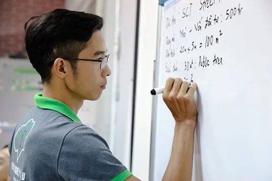 Xây dựng menu và tính toán giá vốn thực tế