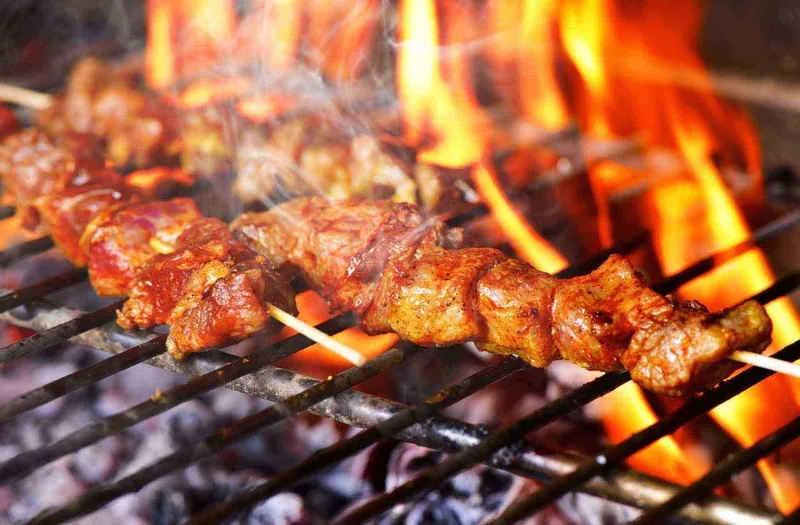 Thịt heo tẩm muối ớt nướng đậm vị