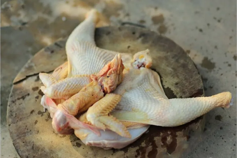 Cách chọn gà tươi, chắc thịt