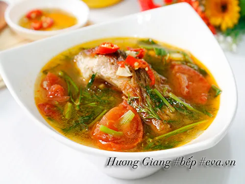 Món canh cá chép thì là đậm đà