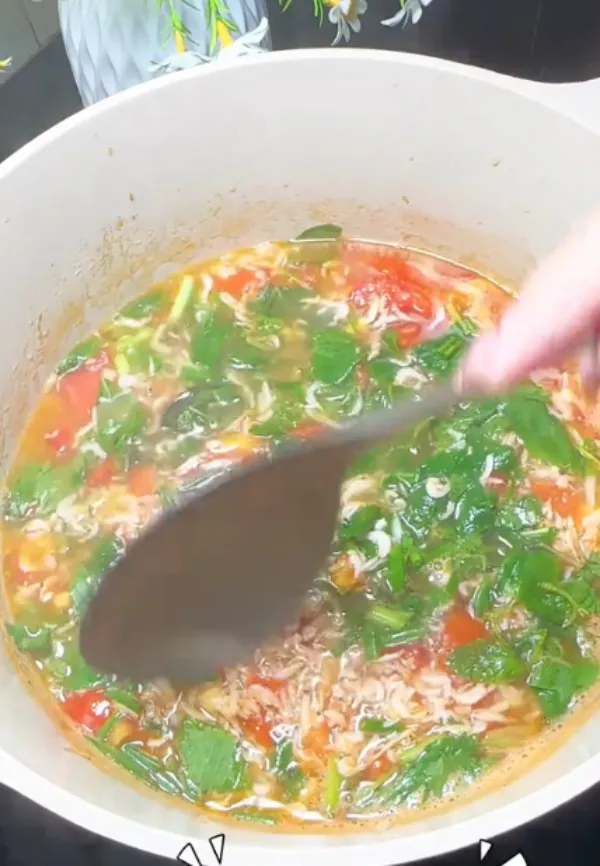 canh cà chua tép khô