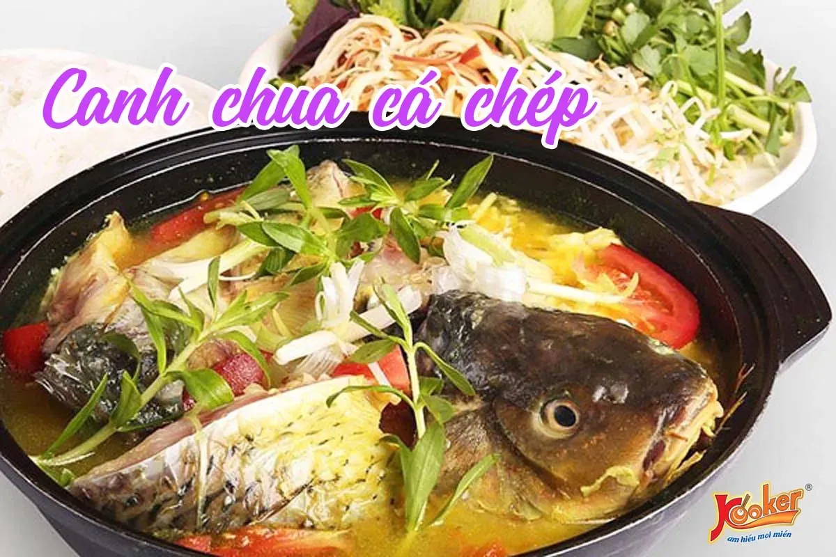 Canh chua cá chép thơm ngon với vị chua thanh từ me tươi, thịt cá chắc ngọt và rau thơm