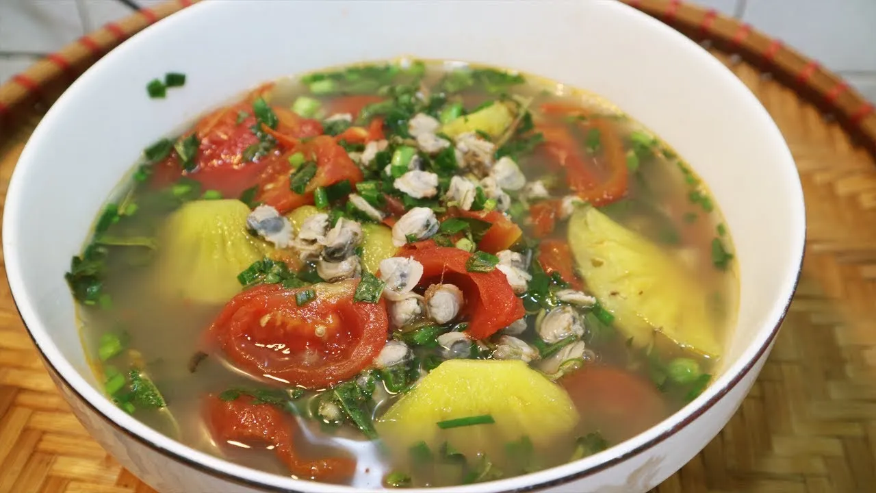 Bát canh hến chua ngọt thơm ngon