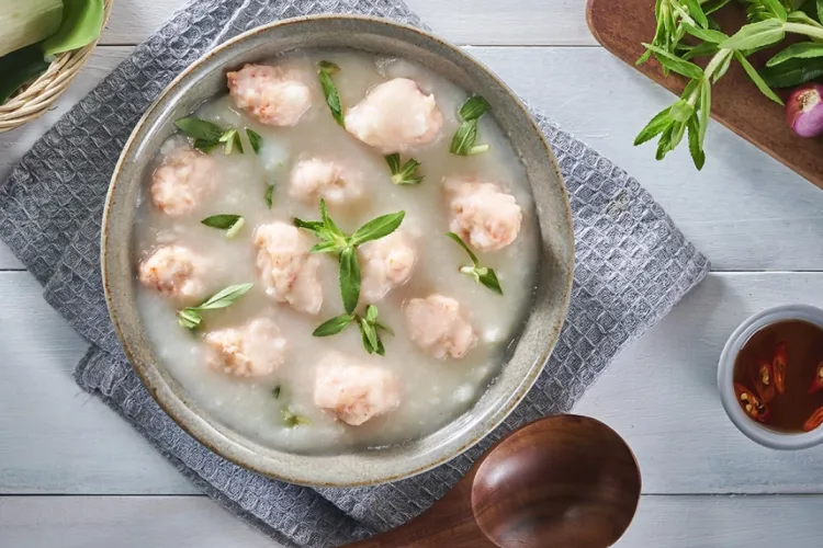 Canh khoai từ thịt viên