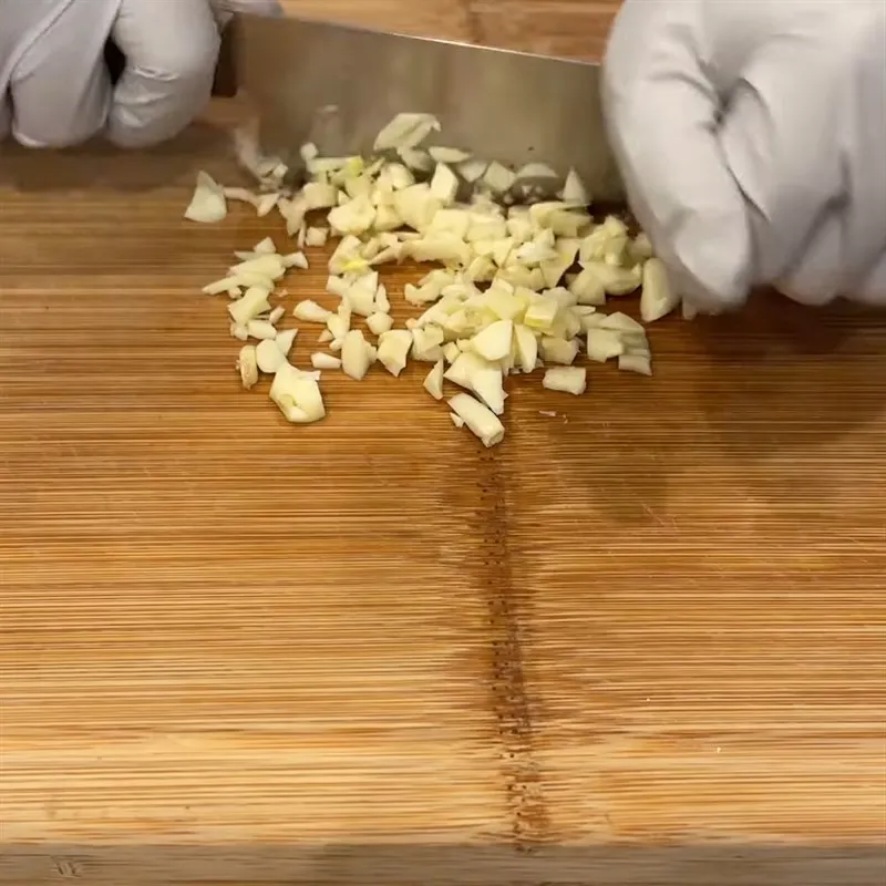 Quá trình chuẩn bị đòi hỏi sự tỉ mỉ để tạo ra giá trị vượt trội cho món ăn