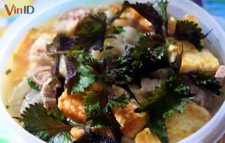 Nồi canh cà tím lá lốt thơm ngon, bổ dưỡng