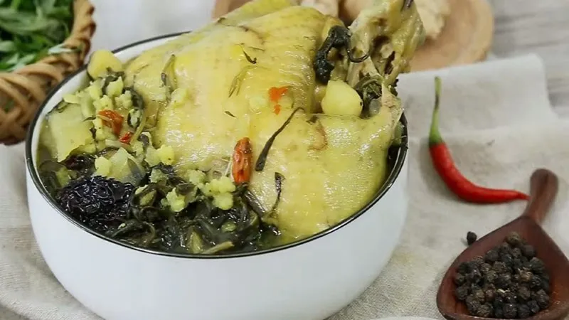 Cách nấu canh gà ngon cùng lá ngải cứu trị bệnh