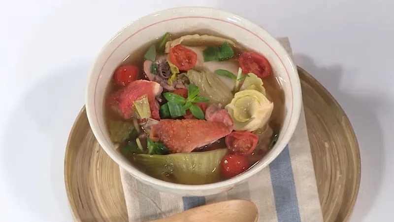 Cách nấu canh gà ngon từ gà quay độc đáo lạ miệng