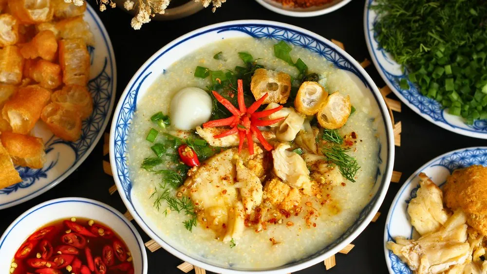 Cháo cá chép thành phẩm thơm ngon, hấp dẫn