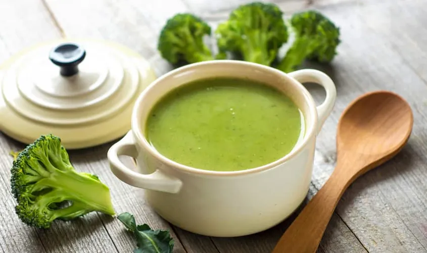 Cháo cá chép bông cải xanh giàu vitamin C cho bé