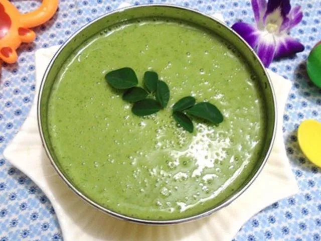 Cháo cá hồi rau ngót cho bé ăn dặm