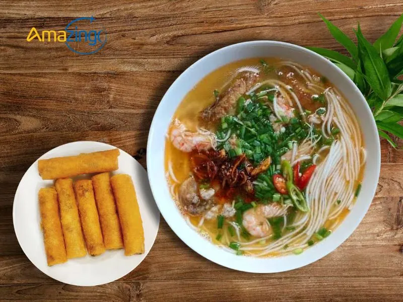 Cháo canh Quảng Bình - món ăn nhất định phải thử khi đến chợ Đồng Hới