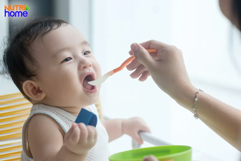 Mẹo nấu cháo cho bé ăn ngon