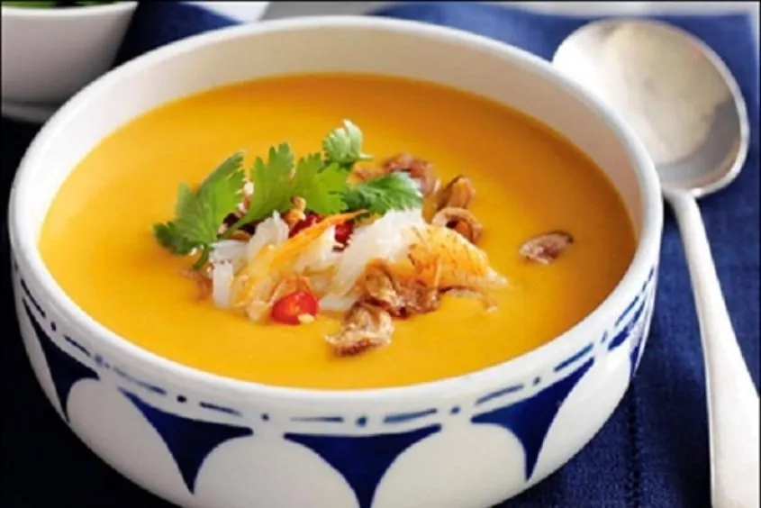 Cải ngọt và bí đỏ cung cấp nhiều chất dinh dưỡng cho bé