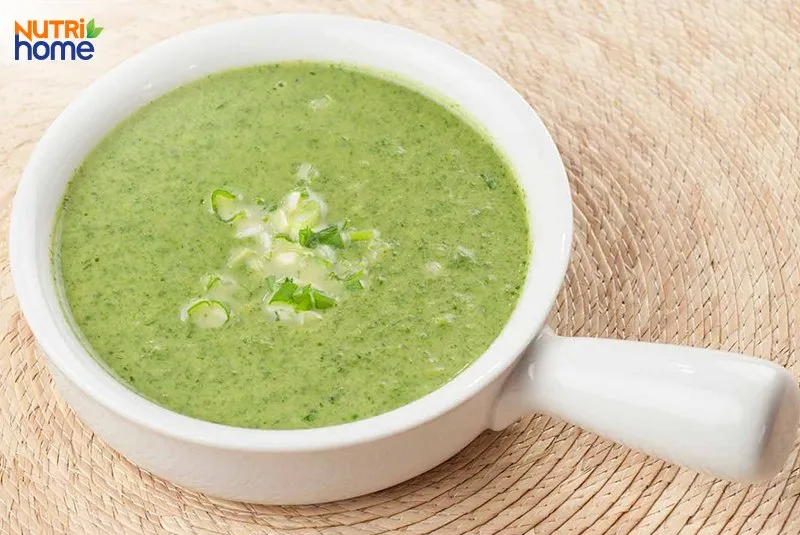 Cháo đậu xanh cải ngọt thanh mát hỗ trợ hệ tiêu hóa của bé