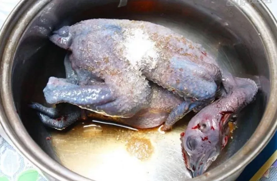 Ướp gia vị cho gà ác