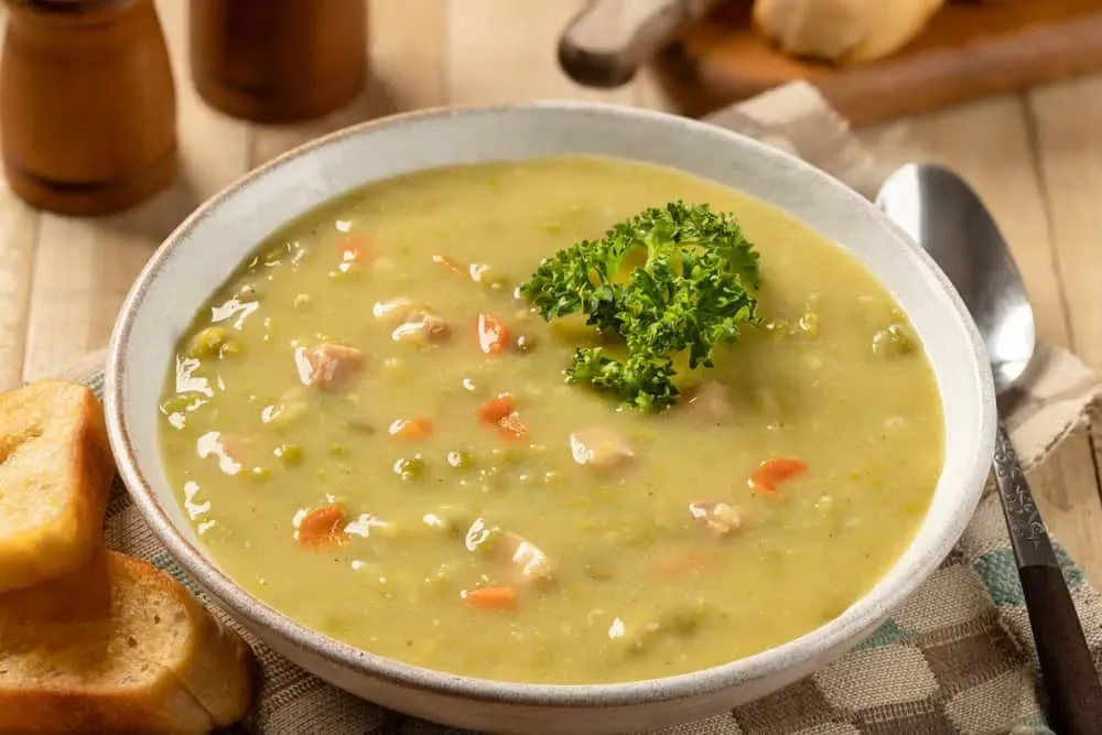 Cháo gà cho bé với phô mai bổ sung canxi