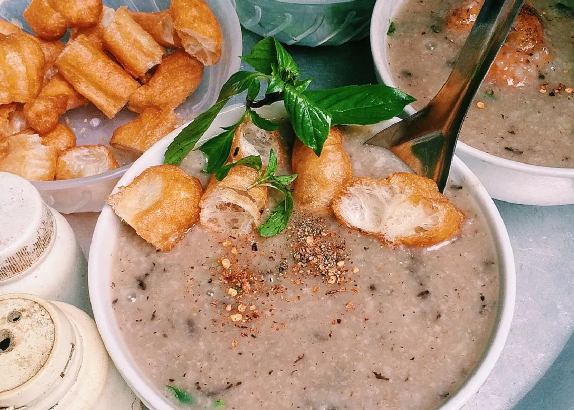 Cháo lòng Bà Út với công thức gia truyền