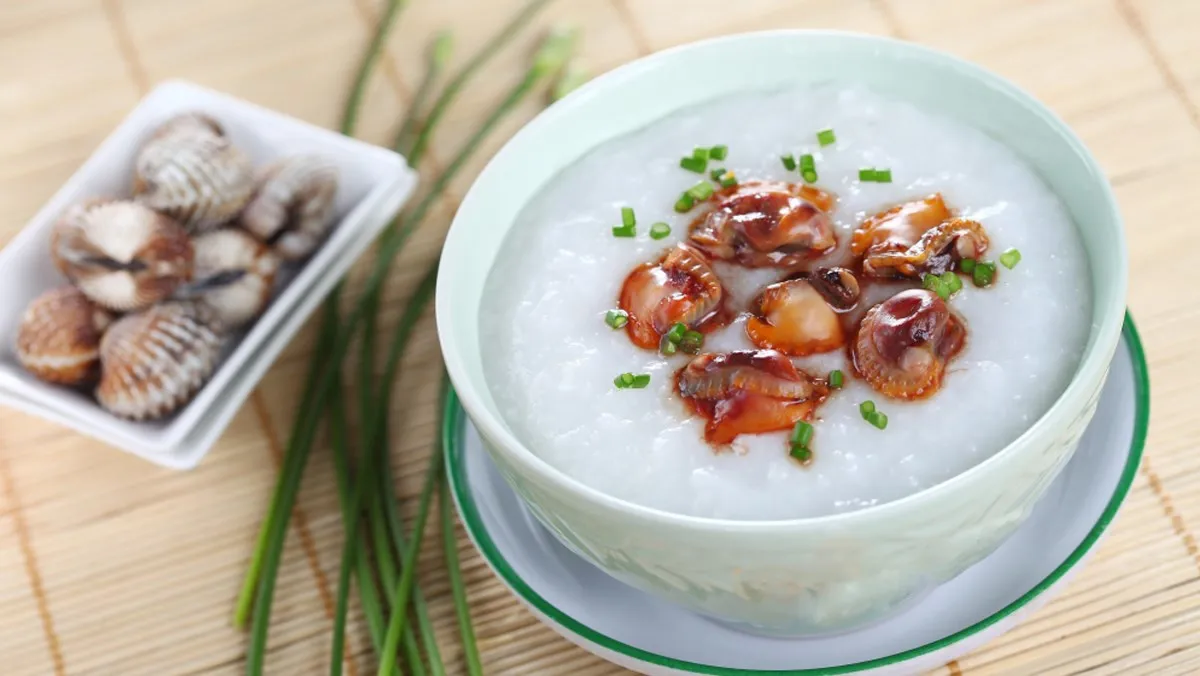 Cháo sò huyết thơm ngon, bổ dưỡng