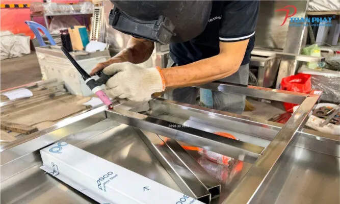 Chất liệu inox 304 posco loại 1