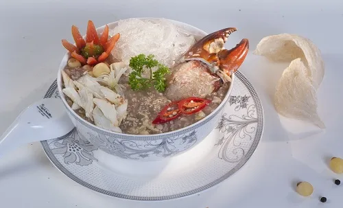 Món súp yến sào cua trứng gà bổ dưỡng hoàn thành